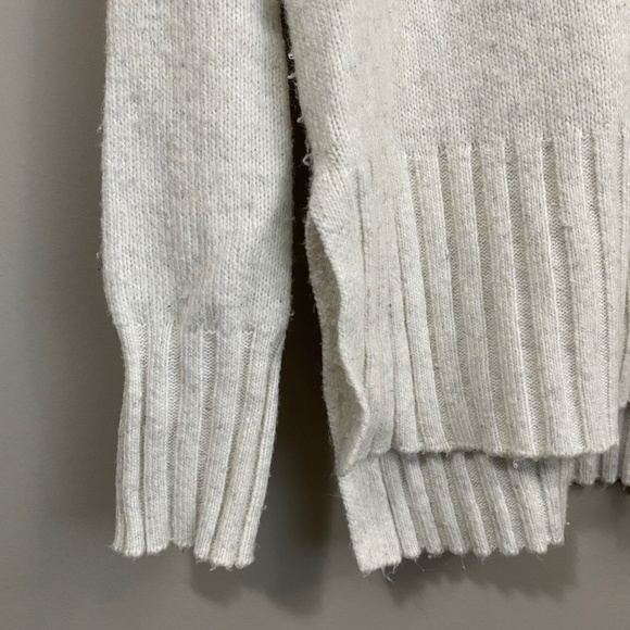 Rachel Zoe Los Angeles‎ Women's Fuzzy Turtleneck Long Sleeve Sweater Size Medium - Picture 3 of 9